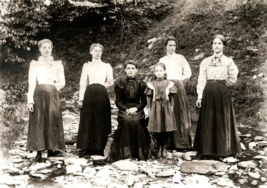 Angeline Chrislip's daughters